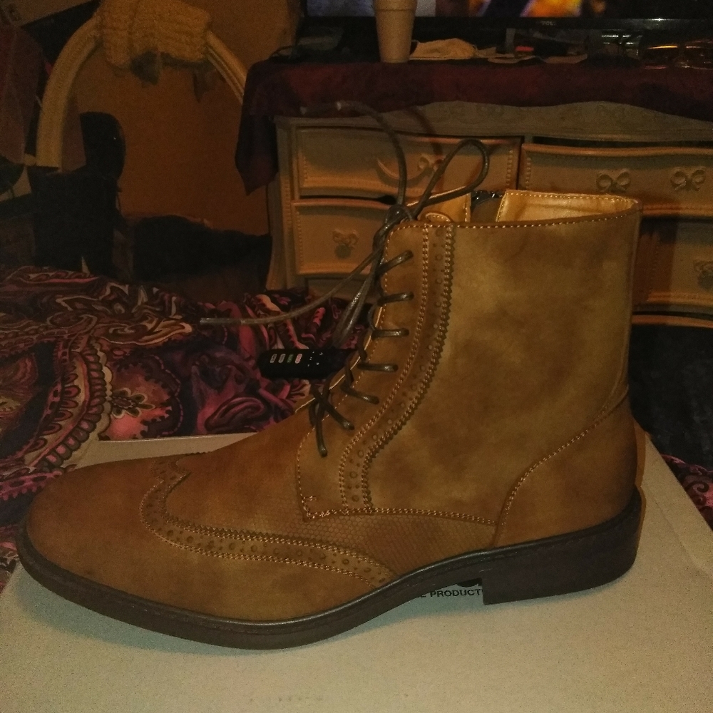 Kenneth Cole boots